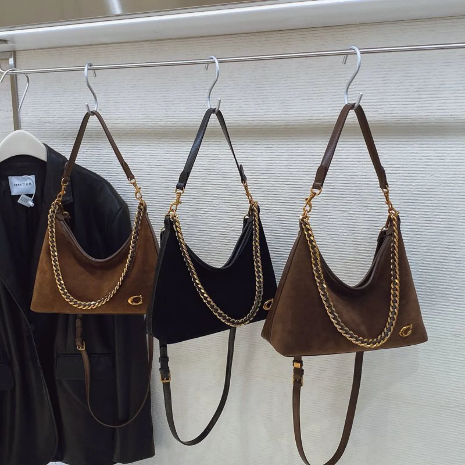 Women's new light luxury fashionablehigh-end black suede shouldercrossbody bag,versatile for commuting, large capacity tote bag