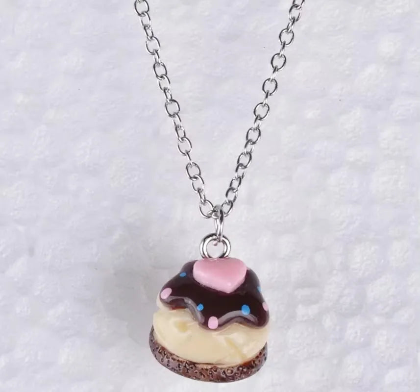 Fashion Kawaii Food Snack Dessert Heart Cake Pendant Necklace For Women Girl Link Chain Necklace Jewelry Jewellery Boutique